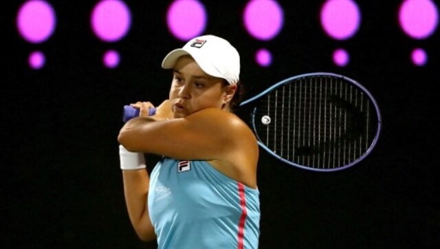 Charleston Open: Ashleigh Barty overcomes American Shelby Rogers in three sets to book quarter-final berth